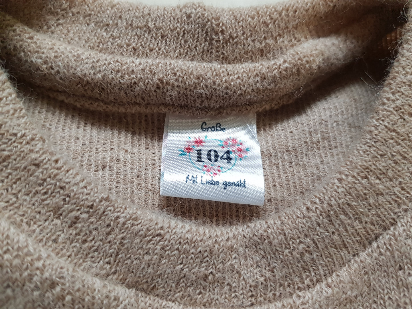 Kinder Kleid Gr. 104 mit Stickerei